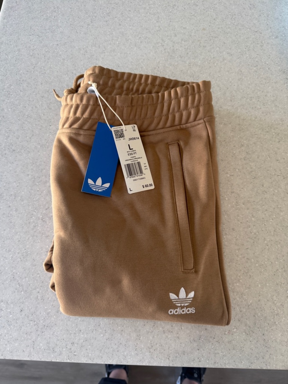 adidas essential jogging pants